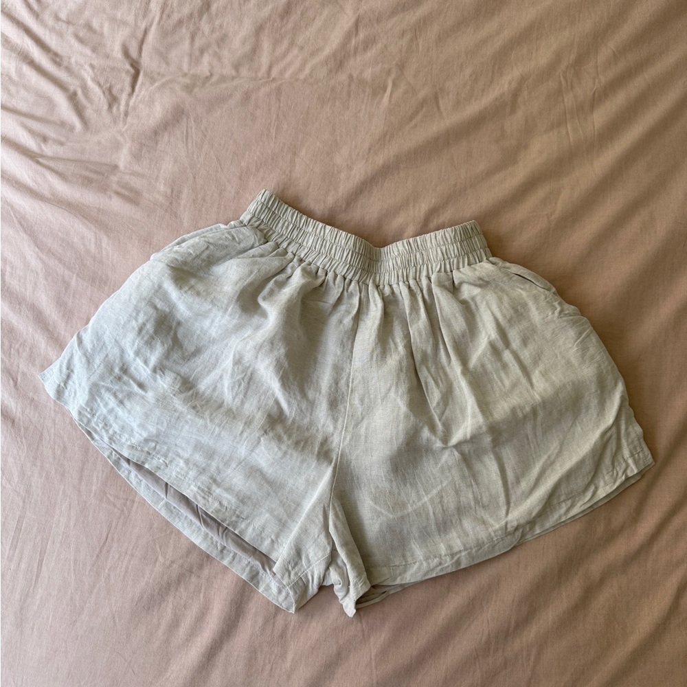 High Waist Ivory linen-blend Shorts